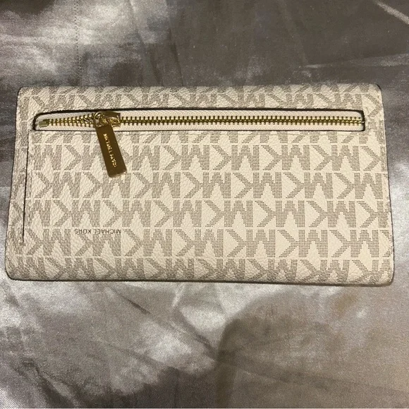 Michael Kors Cream Monogram Wallet - Picture 2 of 6